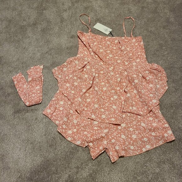 💎2/$18💎 NWT Pink floral skorts, shorts romper, spaghetti strap - Picture 4 of 4
